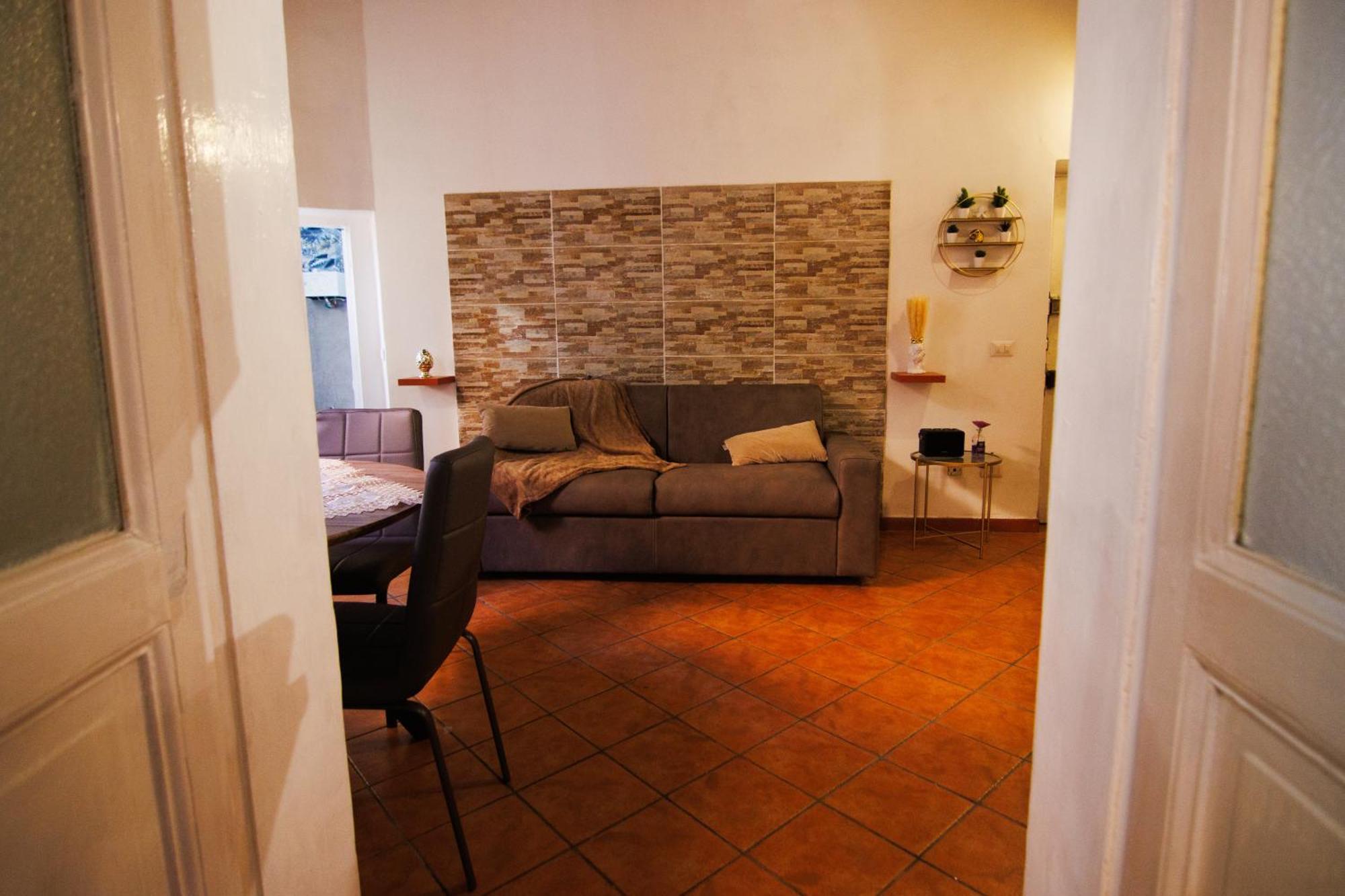 Apartment Crezy House Trilussa *
